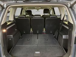 Grau Gebraucht 2025 VW Touran Goal Van / Kleinbus | 32.990 € (Fairer Preis)