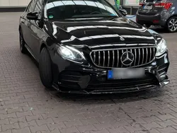 Schwarz Gebraucht 2019 Mercedes E300 Limousine | 30.500 € (Etwas zu teuer)