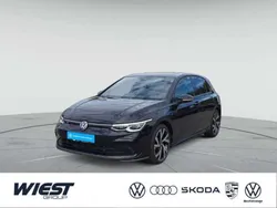 Deep black perleffekt Gebraucht 2023 VW Golf VIII R-line Limousine | 26.880 € (Superpreis)