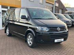 Deep black perleffekt Gebraucht 2011 VW Caravelle Van / Kleinbus | 22.990 €