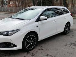 Weiß Gebraucht 2018 Toyota Auris Touring Sports Kombi | 15.000 € (Fairer Preis)