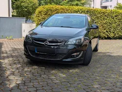 Schwarz Gebraucht 2013 Opel Astra Active Limousine | 4.799 € (Guter Preis)