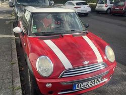 Rot Gebraucht 2005 Mini Cooper Kleinwagen | 800 €
