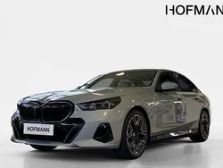 Grau Neu 2025 BMW 530e Comfort Edition Limousine | 74.445 € (Teuer)