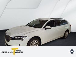 Weiß Gebraucht 2025 Skoda Superb Essence Kombi | 30.790 €