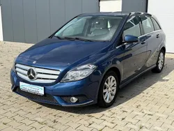 Blau Gebraucht 2012 Mercedes B200 Van / Kleinbus | 9.000 € (Fairer Preis)