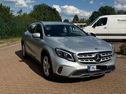Silber Gebraucht 2019 Mercedes GLA180 Urban SUV | 19.999 € (Superpreis)