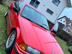 Rot Gebraucht 1996 BMW 316 Coupé | 2.100 €