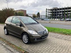 Braun Gebraucht 2009 Mercedes 170 Kombi | 7.900 €