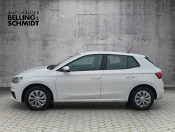 Candyweiß Gebraucht 2023 Skoda Fabia Active Limousine | 13.880 € (Guter Preis)