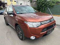 Orange Gebraucht 2013 Mitsubishi Outlander Instyle SUV | 10.999 € (Etwas zu teuer)