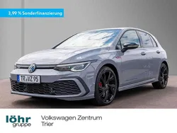 Mondsteingrau Gebraucht 2023 VW Golf VIII Business Limousine | 32.880 € (Etwas zu teuer)