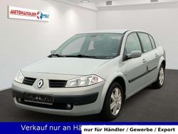 Grau Gebraucht 2004 Renault Mégane II Dynamique Limousine | 1.299 € (Superpreis)
