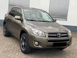 Braun Gebraucht 2009 Toyota RAV4 Multidrive S SUV | 9.900 € (Fairer Preis)