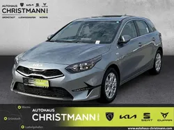Silber Neu 2025 Kia Ceed Vision Limousine | 20.990 € (Fairer Preis)