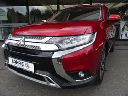 Rot Gebraucht 2020 Mitsubishi Outlander Diamant Edition SUV | 18.920 € (Fairer Preis)