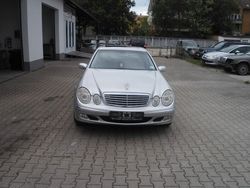 Silber Gebraucht 2003 Mercedes E320 Limousine | 7.999 € (Teuer)
