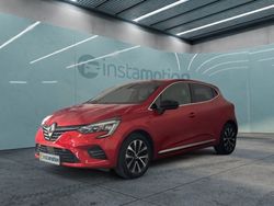 Rot Gebraucht 2023 Renault Clio V Techno Limousine | 16.388 € (Fairer Preis)