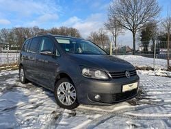 Grau Gebraucht 2013 VW Touran Life Van / Kleinbus | 6.850 € (Guter Preis)