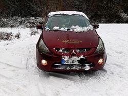 Rot Gebraucht 2004 Mitsubishi Grandis Kombi | 2.550 € (Teuer)