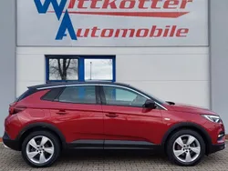 Rot Gebraucht 2019 Opel Grandland X Innovation SUV | 16.590 € (Fairer Preis)