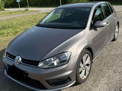 Grau Gebraucht 2017 VW Golf VII Executive Limousine | 17.600 € (Etwas zu teuer)
