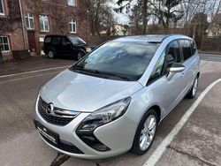Silber Gebraucht 2016 Opel Zafira Tourer Edition Van / Kleinbus | 11.800 € (Etwas zu teuer)