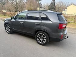 Grau Gebraucht 2015 Kia Sorento 2 SUV | 9.999 € (Superpreis)