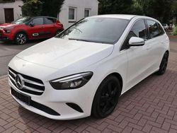 Polarweiss Gebraucht 2020 Mercedes B200 Progressive Van / Kleinbus | 23.680 € (Fairer Preis)