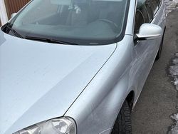 Silber Gebraucht 2007 VW Golf V Comfortline Kombi | 2.200 € (Guter Preis)