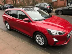 Rot Gebraucht 2022 Ford Focus Cool & Connect Kombi | 17.500 € (Superpreis)
