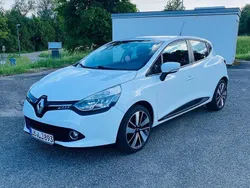 Weiß Gebraucht 2015 Renault Clio IV LIMITED Limousine | 7.699 € (Fairer Preis)