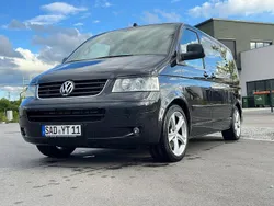 Schwarz Gebraucht 2006 VW T5 Highline Van | 14.777 € (Teuer)