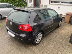 Schwarz Gebraucht 2006 VW Golf V Kleinwagen | 2.800 € (Guter Preis)