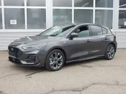 Magnetic metallic Gebraucht 2024 Ford Focus ST-Line X Limousine | 30.490 € (Fairer Preis)