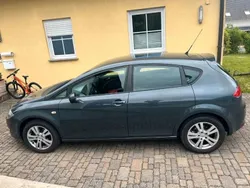 Grau Gebraucht 2009 Seat Leon Limousine | 2.400 € (Superpreis)