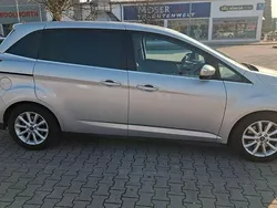 Silber Gebraucht 2018 Ford Grand C-Max Titanium Van / Kleinbus | 14.290 € (Fairer Preis)