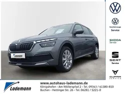 Graphitegrau Gebraucht 2024 Skoda Kamiq Ambition SUV | 23.787 € (Fairer Preis)
