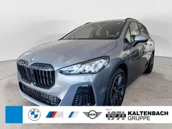 Grau Neu 2025 BMW 225 Active Tourer M Sport Van / Kleinbus | 50.590 € (Etwas zu teuer)