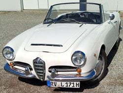 Weiß Gebraucht 1968 Alfa Romeo Giulia Spider Cabrio | 33.000 €
