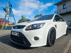 Weiß Gebraucht 2010 Ford Focus RS Limousine | 27.000 €