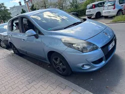 Blau Gebraucht 2009 Renault Scénic III Expression Van / Kleinbus | 2.500 € (Guter Preis)