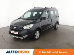 Grau Gebraucht 2019 Dacia Dokker Celebration Van | 13.080 € (Fairer Preis)