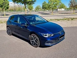 Blau Gebraucht 2020 VW Golf VIII IQ Drive Limousine | 17.980 € (Guter Preis)