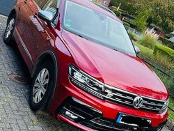 Rot Gebraucht 2018 VW Tiguan Allspace Comfortline SUV | 20.900 € (Fairer Preis)