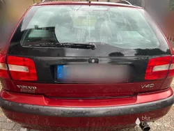 Rot Gebraucht 2000 Volvo V40 Kombi | 1.800 € (Fairer Preis)