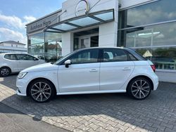 Weiß Gebraucht 2015 Audi A1 Sportback S-Line Kleinwagen | 17.650 € (Etwas zu teuer)
