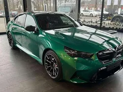 Grün Neu 2025 BMW M5 Performance Limousine | 131.852 €