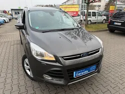 Grau Gebraucht 2015 Ford Kuga Titanium SUV | 9.985 € (Fairer Preis)