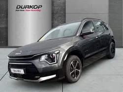 Interstellar grau met. Neu 2025 Kia Niro Comfort SUV | 33.990 € (Fairer Preis)